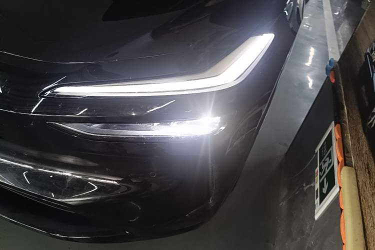 Used ONVO L60 2024 60 kWh Rear-Drive Version Left Front Headlight