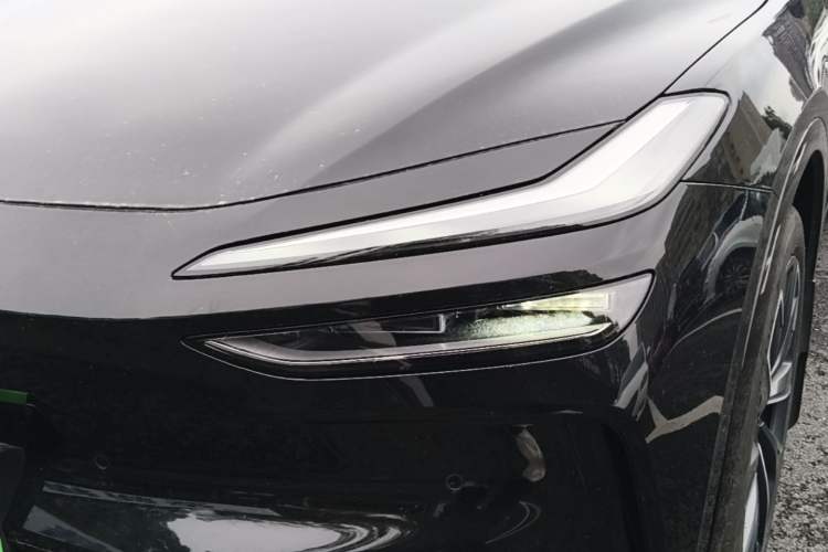 Used ONVO L60 2024 60 kWh Rear-Drive Version Left Front Headlight