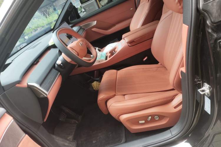 Used ONVO L60 2024 60 kWh Rear-Drive Version Left Front Seat