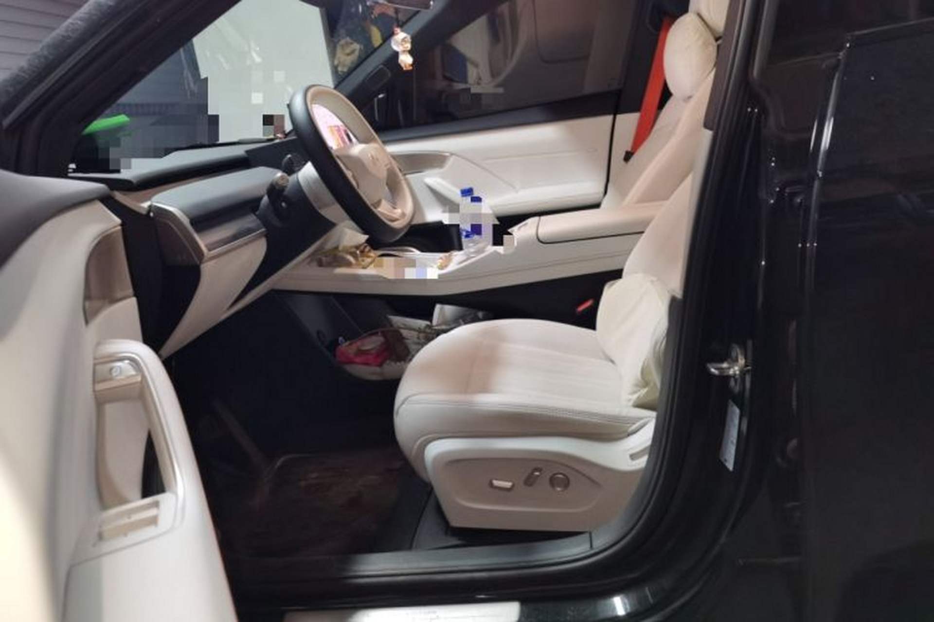 Used ONVO L60 2024 60 kWh All-Wheel Drive Left Front Seat