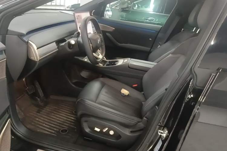 Used ONVO L60 2024 60 kWh Rear-Drive Version Left Front Seat