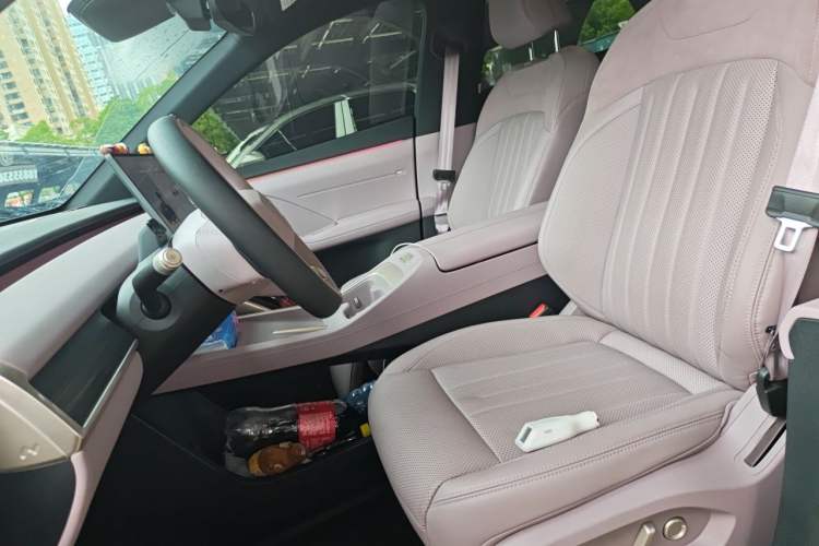 Used ONVO L60 2024 60 kWh Rear-Drive Version Left Front Seat