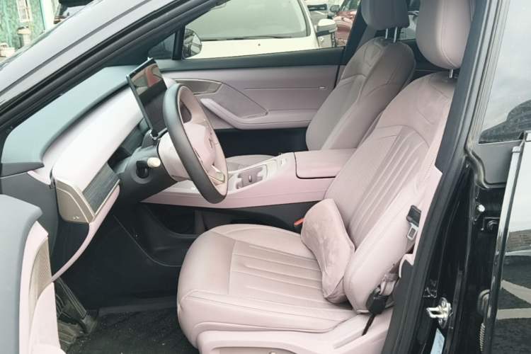 Used ONVO L60 2024 60 kWh Rear-Drive Version Left Front Seat