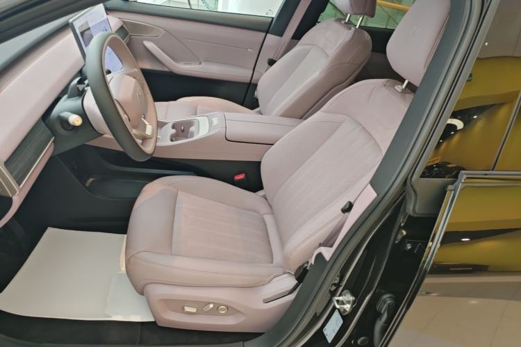 Used ONVO L60 2024 60 kWh Rear-Drive Version Left Front Seat