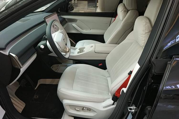 Used ONVO L60 2024 60 kWh Rear-Drive Version Left Front Seat
