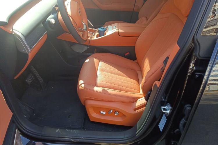 Used ONVO L60 2024 60 kWh All-Wheel Drive Left Front Seat
