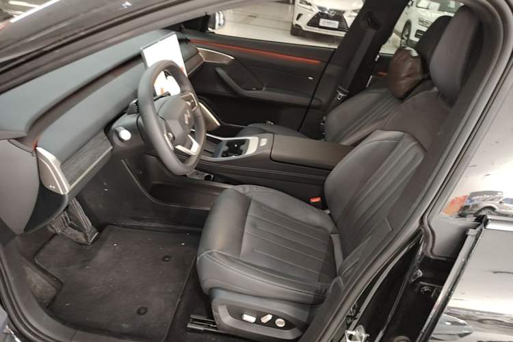 Used ONVO L60 2024 60 kWh Rear-Drive Version Left Front Seat