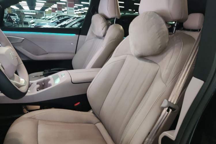 Used ONVO L60 2024 60 kWh Rear-Drive Version Left Front Seat