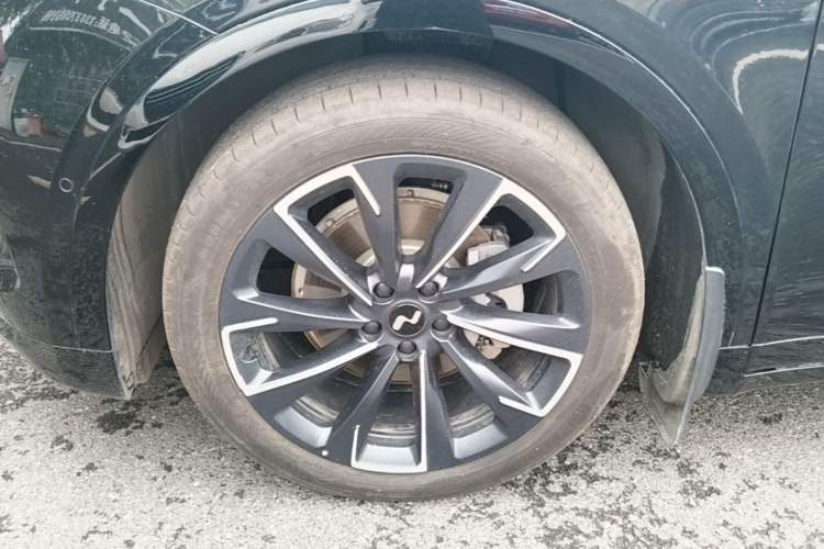 Used ONVO L60 2024 60 kWh Rear-Drive Version Left Front Wheel Hub