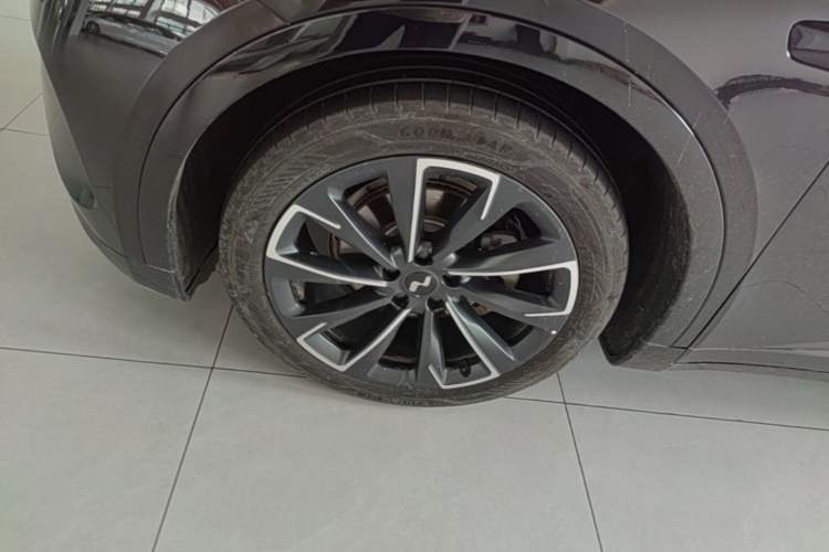 Used ONVO L60 2024 60 kWh All-Wheel Drive Left Front Wheel Hub