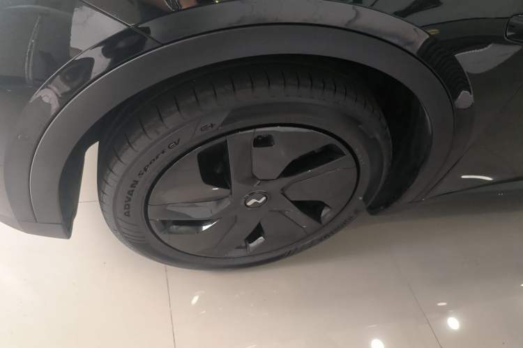 Used ONVO L60 2024 60 kWh Rear-Drive Version Left Front Wheel Hub