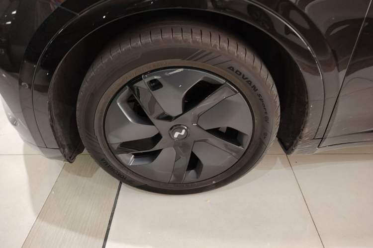 Used ONVO L60 2024 60 kWh Rear-Drive Version Left Front Wheel Hub