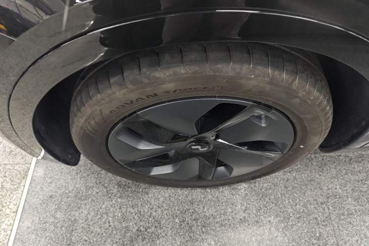 Used ONVO L60 2024 60 kWh Rear-Drive Version Left Front Wheel Hub