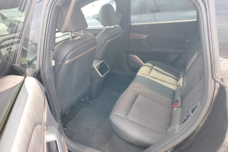 Used ONVO L60 2024 60 kWh Rear-Drive Version Left Rear Seat