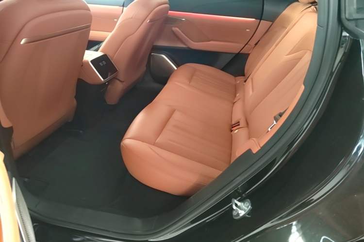 Used ONVO L60 2024 60 kWh Rear-Drive Version Left Rear Seat