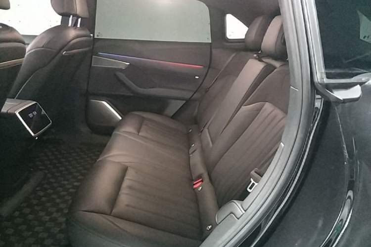Used ONVO L60 2024 60 kWh Rear-Drive Version Left Rear Seat