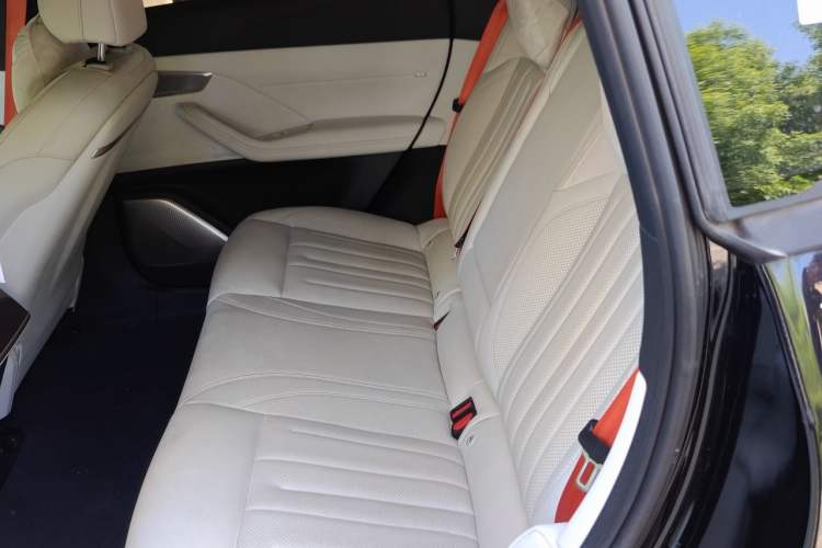 Used ONVO L60 2024 60 kWh Rear-Drive Version Left Rear Seat