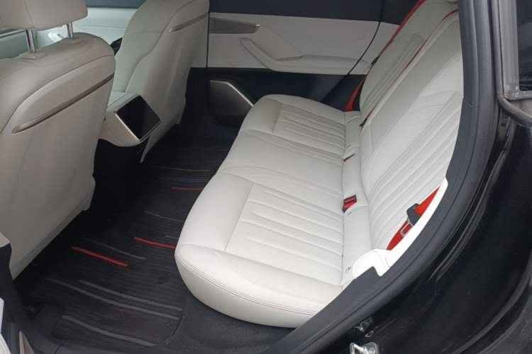 Used ONVO L60 2024 60 kWh Rear-Drive Version Left Rear Seat