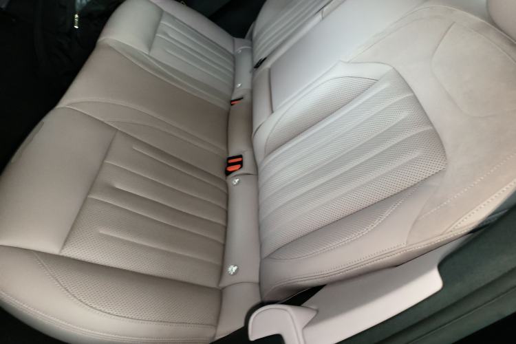 Used ONVO L60 2024 85 kWh Rear-Drive Version Left Rear Seat