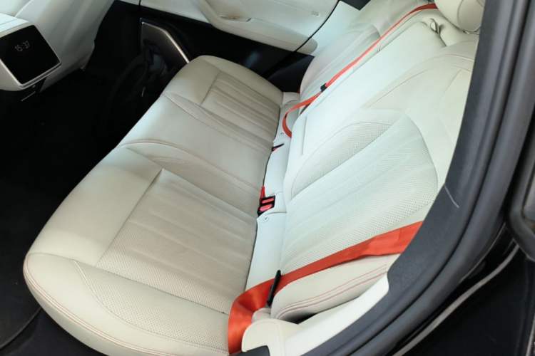 Used ONVO L60 2024 60 kWh All-Wheel Drive Left Rear Seat