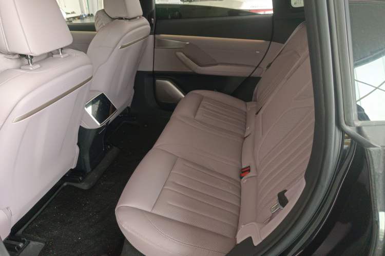 Used ONVO L60 2024 60 kWh Rear-Drive Version Left Rear Seat