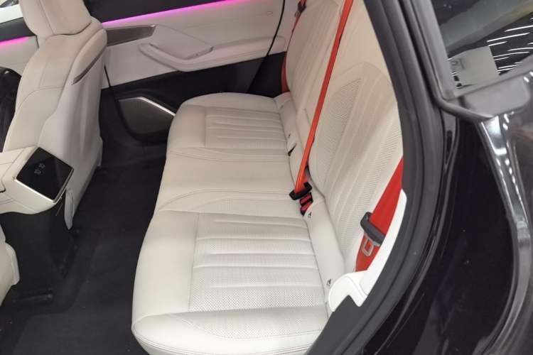 Used ONVO L60 2024 60 kWh Rear-Drive Version Left Rear Seat