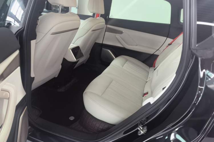 Used ONVO L60 2024 60 kWh All-Wheel Drive Left Rear Seat