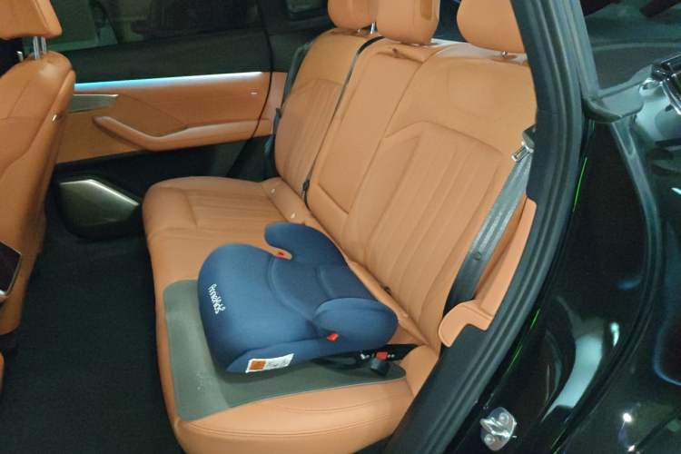 Used ONVO L60 2024 60 kWh Rear-Drive Version Left Rear Seat