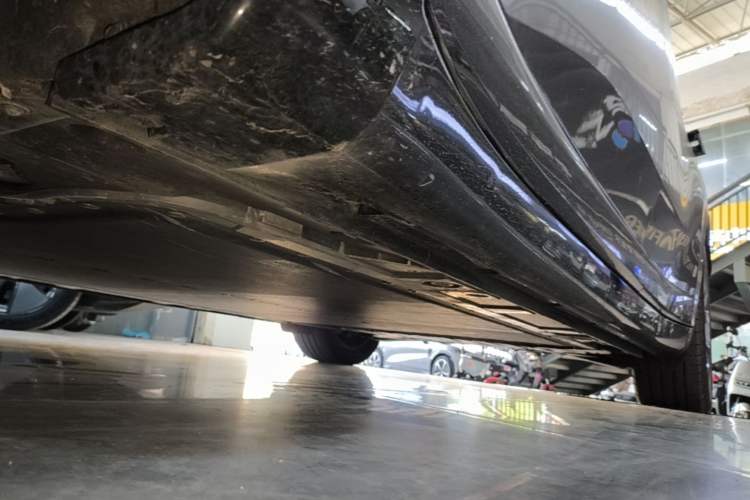 Used ONVO L60 2024 60 kWh Rear-Drive Version Left Side Sill