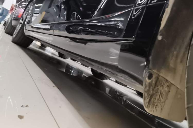 Used ONVO L60 2024 60 kWh Rear-Drive Version Left Side Sill