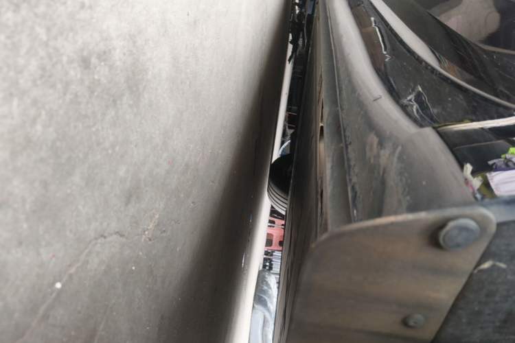 Used ONVO L60 2024 60 kWh Rear-Drive Version Left Side Sill