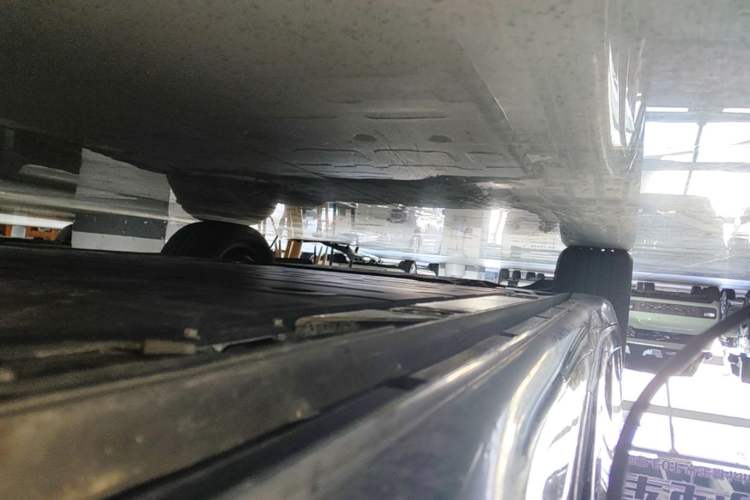 Used ONVO L60 2024 85 kWh Rear-Drive Version Left Side Sill