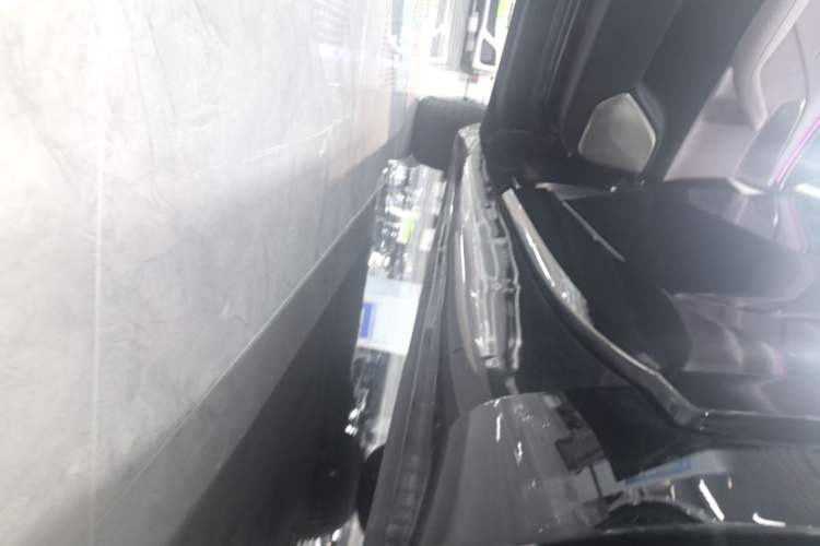 Used ONVO L60 2024 60 kWh Rear-Drive Version Left Side Sill