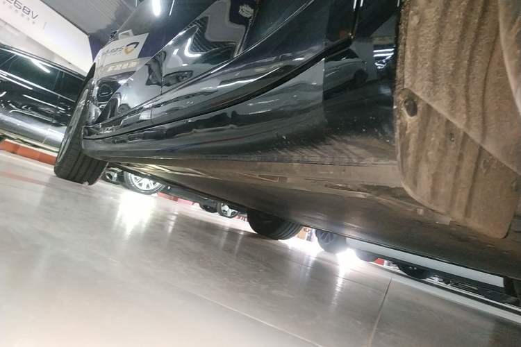 Used ONVO L60 2024 60 kWh Rear-Drive Version Left Side Sill