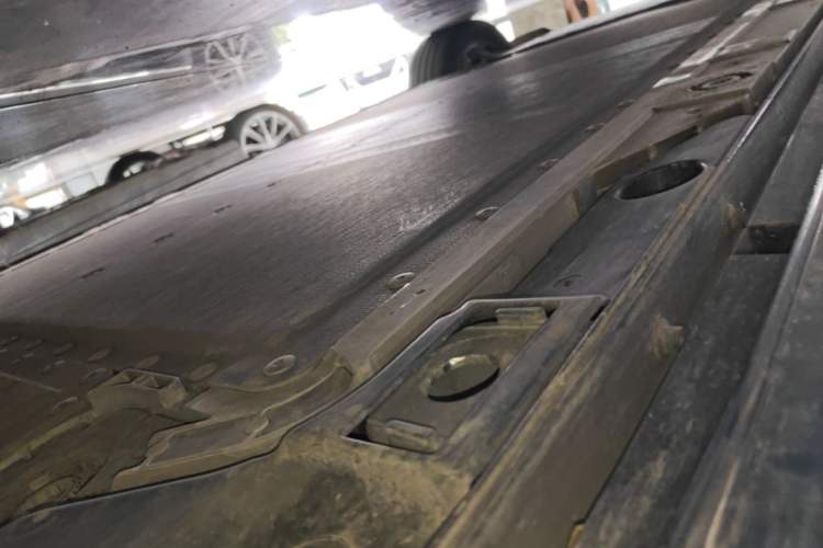 Used ONVO L60 2024 60 kWh Rear-Drive Version Left Side Sill