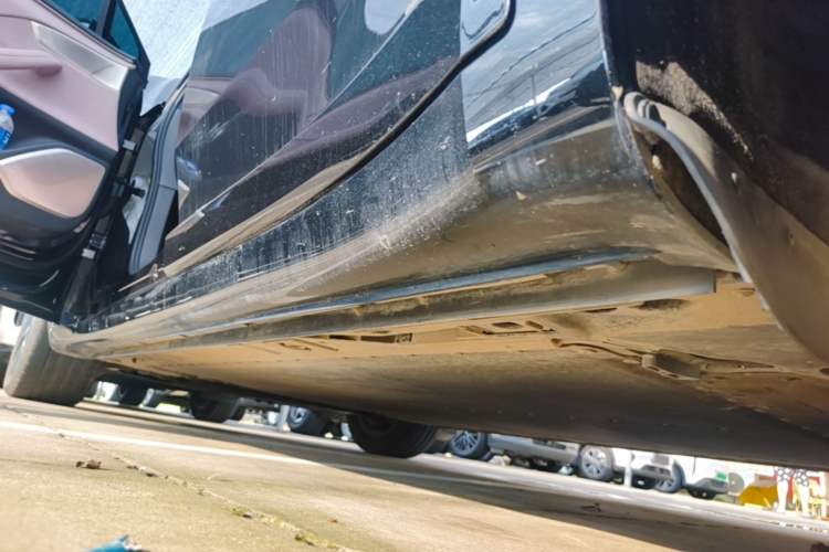 Used ONVO L60 2024 60 kWh Rear-Drive Version Left Side Sill