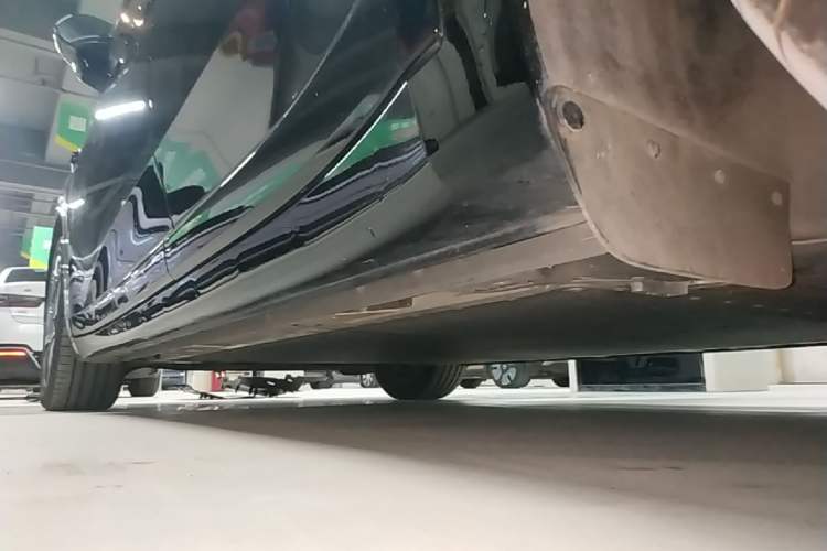 Used ONVO L60 2024 60 kWh Rear-Drive Version Left Side Sill