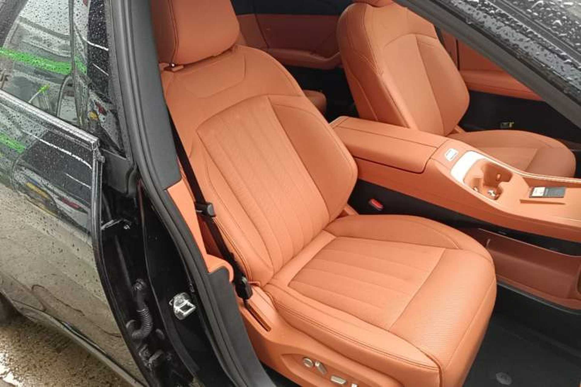 Used ONVO L60 2024 60 kWh All-Wheel Drive Right Front Seat
