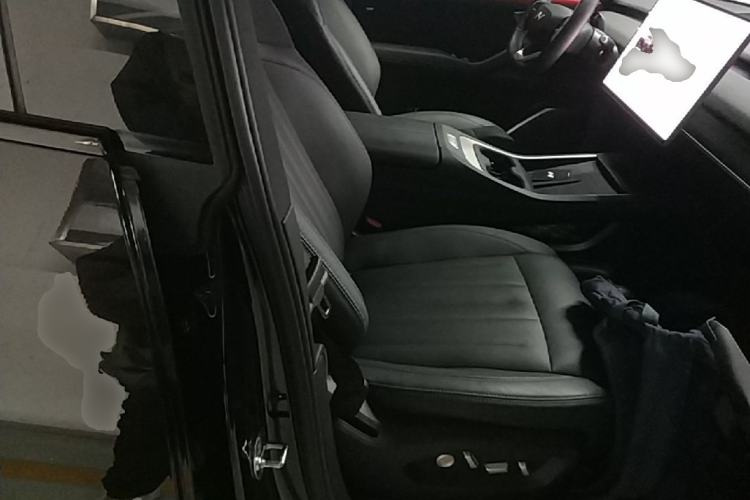 Used ONVO L60 2024 60 kWh Rear-Drive Version Right Front Seat