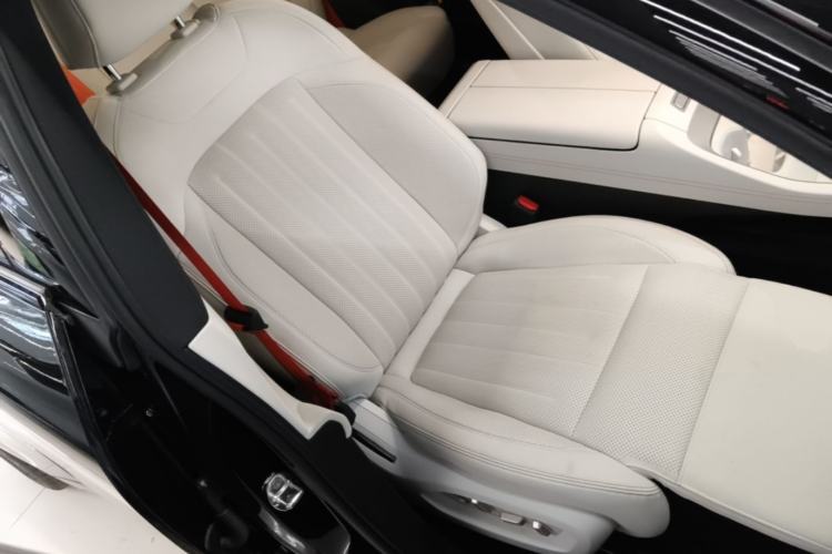 Used ONVO L60 2024 60 kWh Rear-Drive Version Right Front Seat
