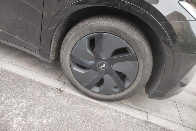 Used ONVO L60 2024 60 kWh Rear-Drive Version Right Front Wheel Hub