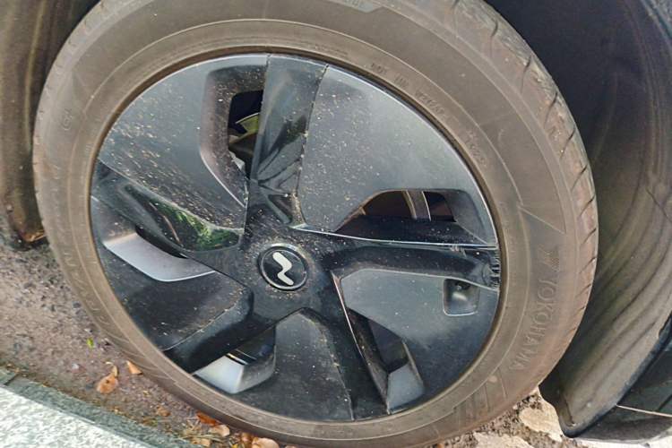 Used ONVO L60 2024 60 kWh Rear-Drive Version Right Front Wheel Hub