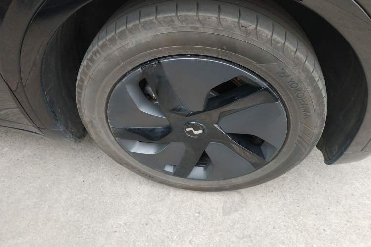 Used ONVO L60 2024 60 kWh Rear-Drive Version Right Front Wheel Hub