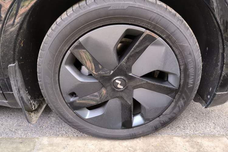 Used ONVO L60 2024 60 kWh Rear-Drive Version Right Front Wheel Hub