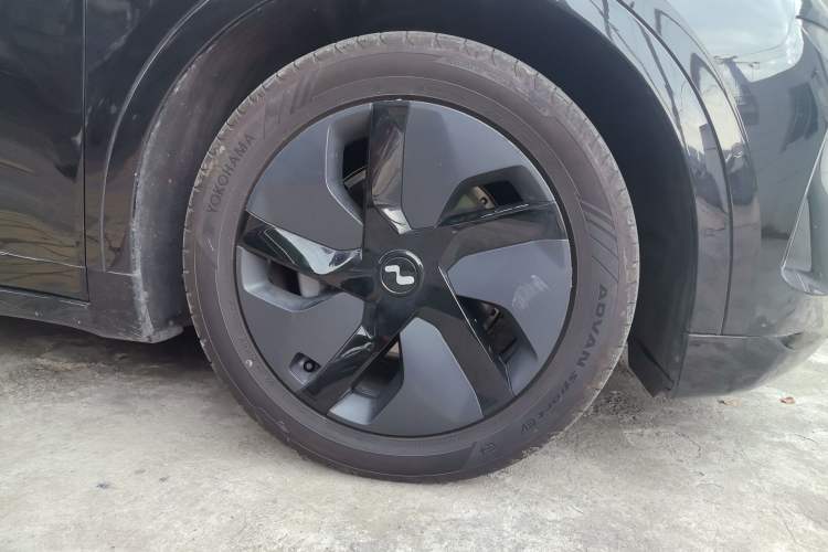 Used ONVO L60 2024 60 kWh Rear-Drive Version Right Front Wheel Hub