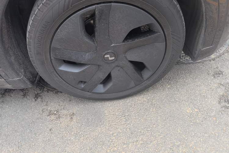 Used ONVO L60 2024 60 kWh Rear-Drive Version Right Front Wheel Hub