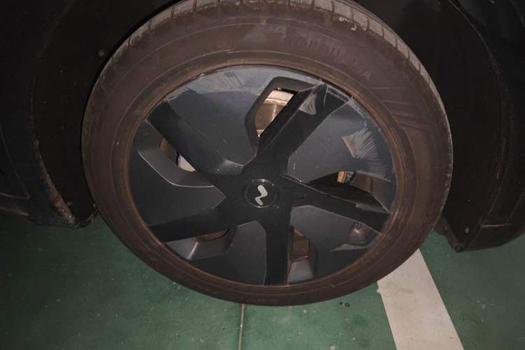 Used ONVO L60 2024 60 kWh Rear-Drive Version Right Front Wheel Hub