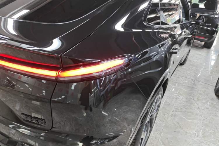 Used ONVO L60 2024 60 kWh All-Wheel Drive Right Rear Taillight