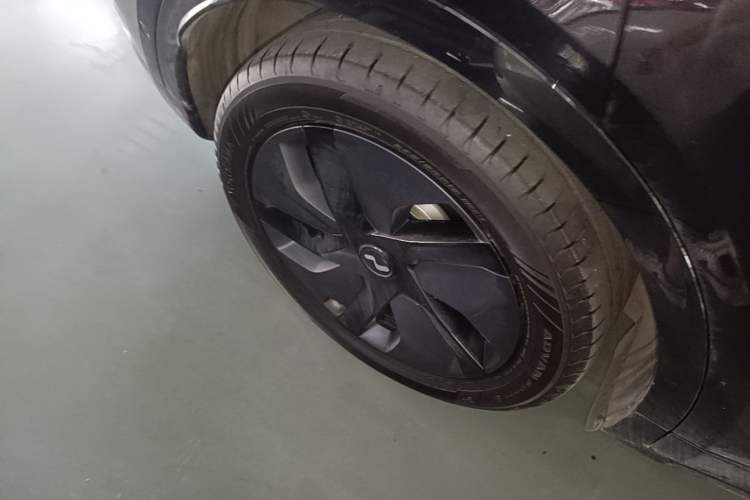 Used ONVO L60 2024 60 kWh Rear-Drive Version Right Rear Wheel Hub