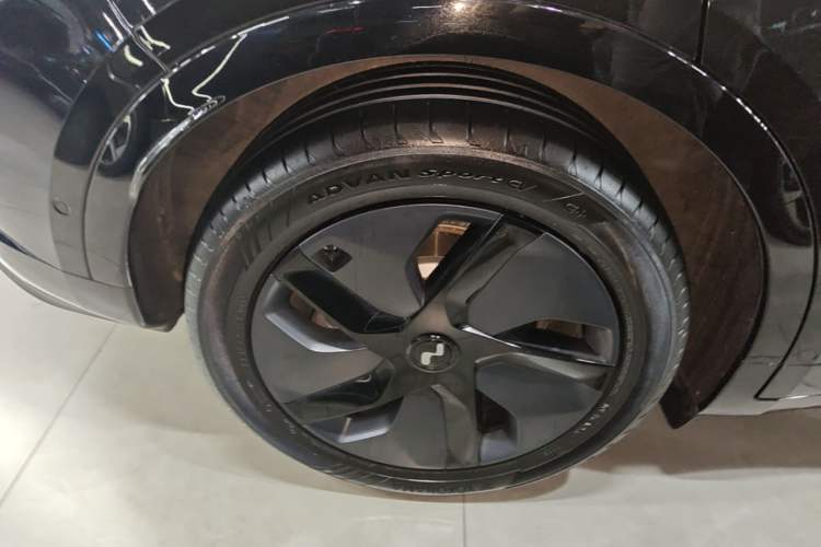 Used ONVO L60 2024 60 kWh Rear-Drive Version Right Rear Wheel Hub